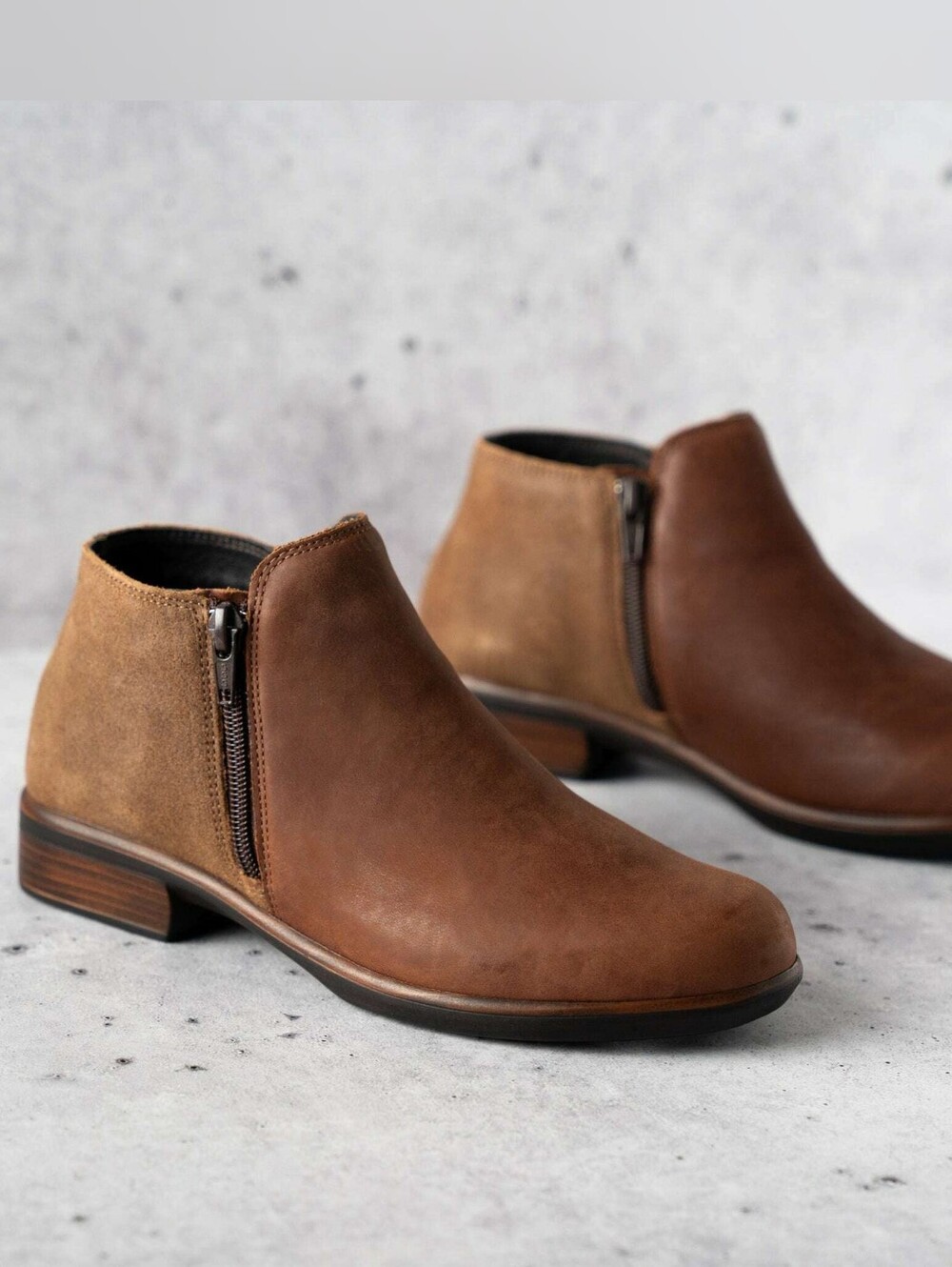 NWOT! Naot Helm 26030 Women's Suede Leather Brown Two Tone Ankle Boots Size 39